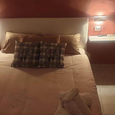 Fraleo Home Napoli Bagian luar foto