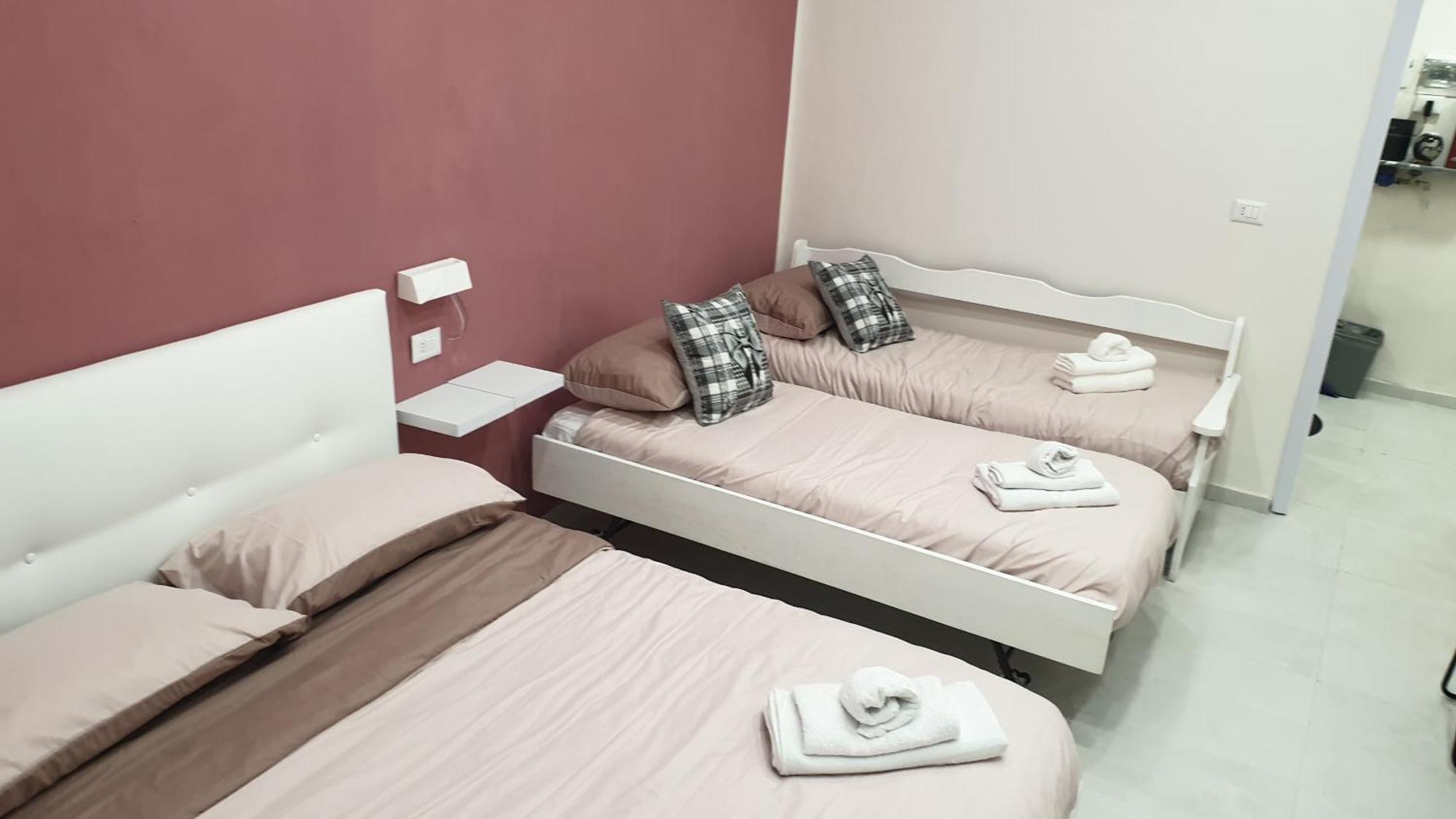 Fraleo Home Napoli Bagian luar foto