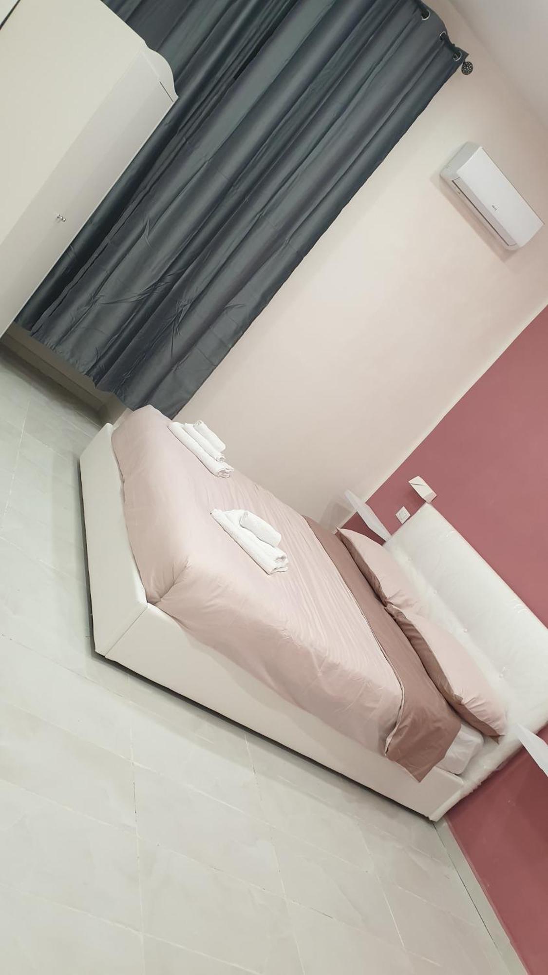 Fraleo Home Napoli Bagian luar foto