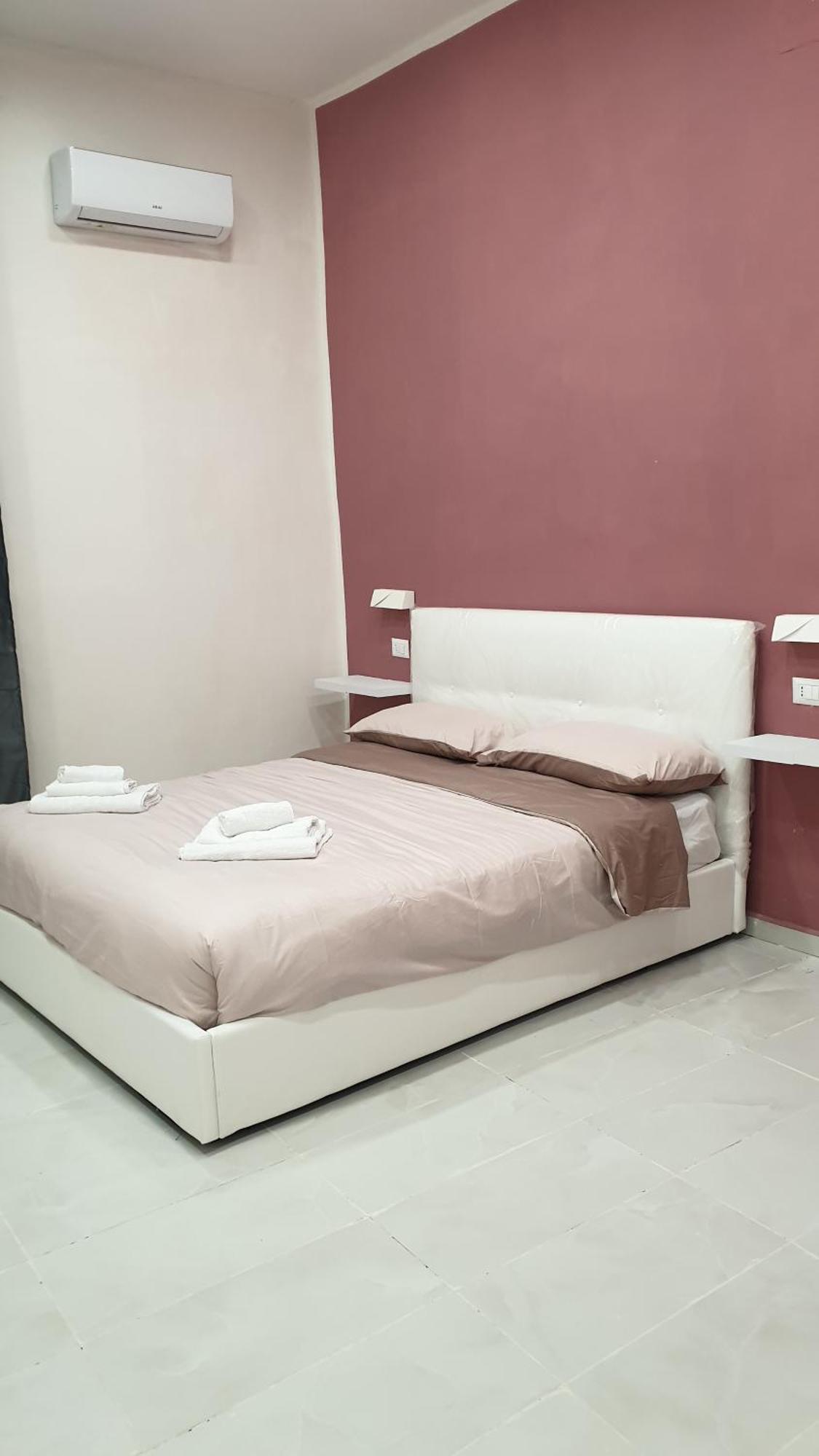 Fraleo Home Napoli Bagian luar foto